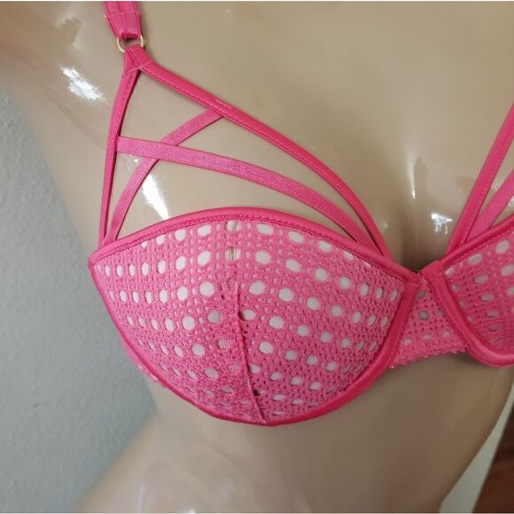 32C Victoria's Secret Balconet Bra - Picture 3 of 10